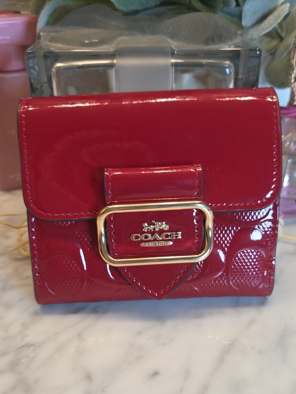 NWT Coach Patent Patent-Embossed Compact Wallet in Bright Red with Gold Hardware